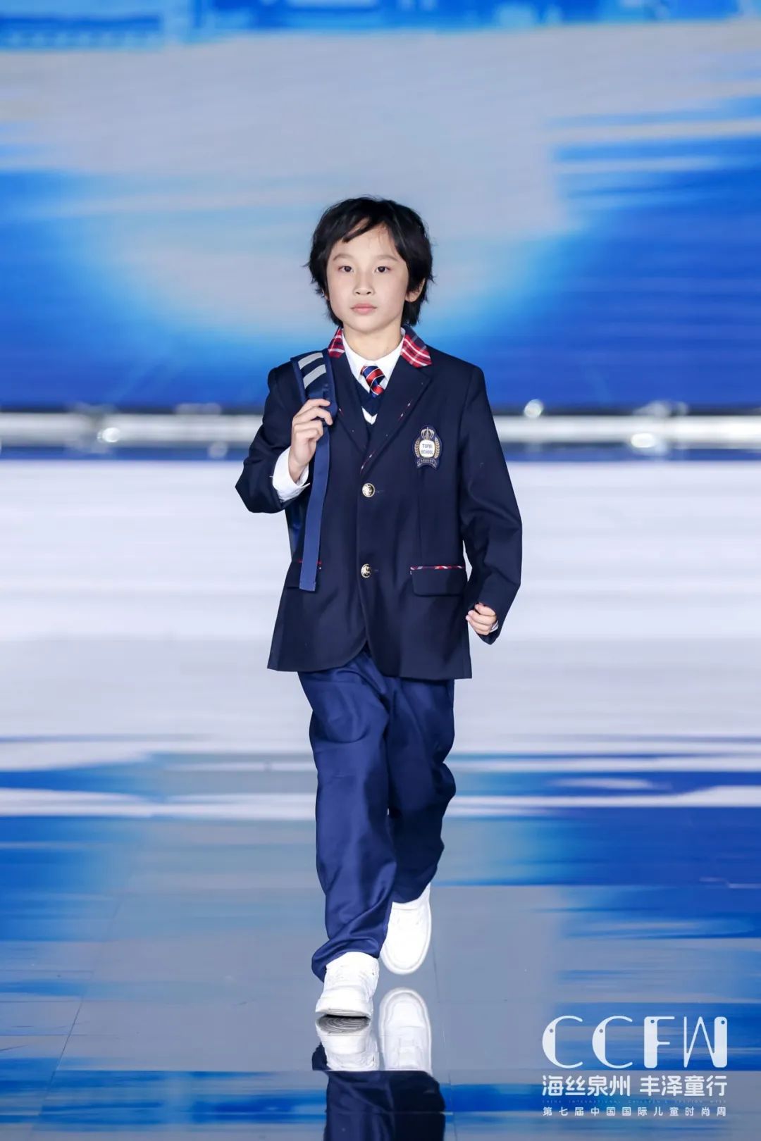 儿童时尚服装秀_时装秀幼儿_幼儿时装秀服装