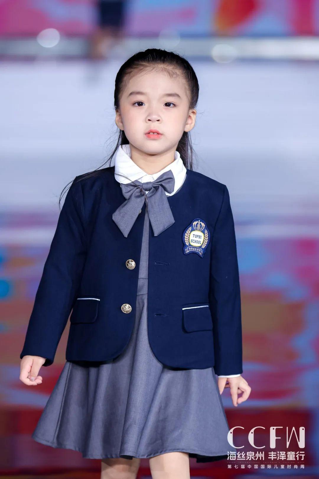 儿童时尚服装秀_时装秀幼儿_幼儿时装秀服装