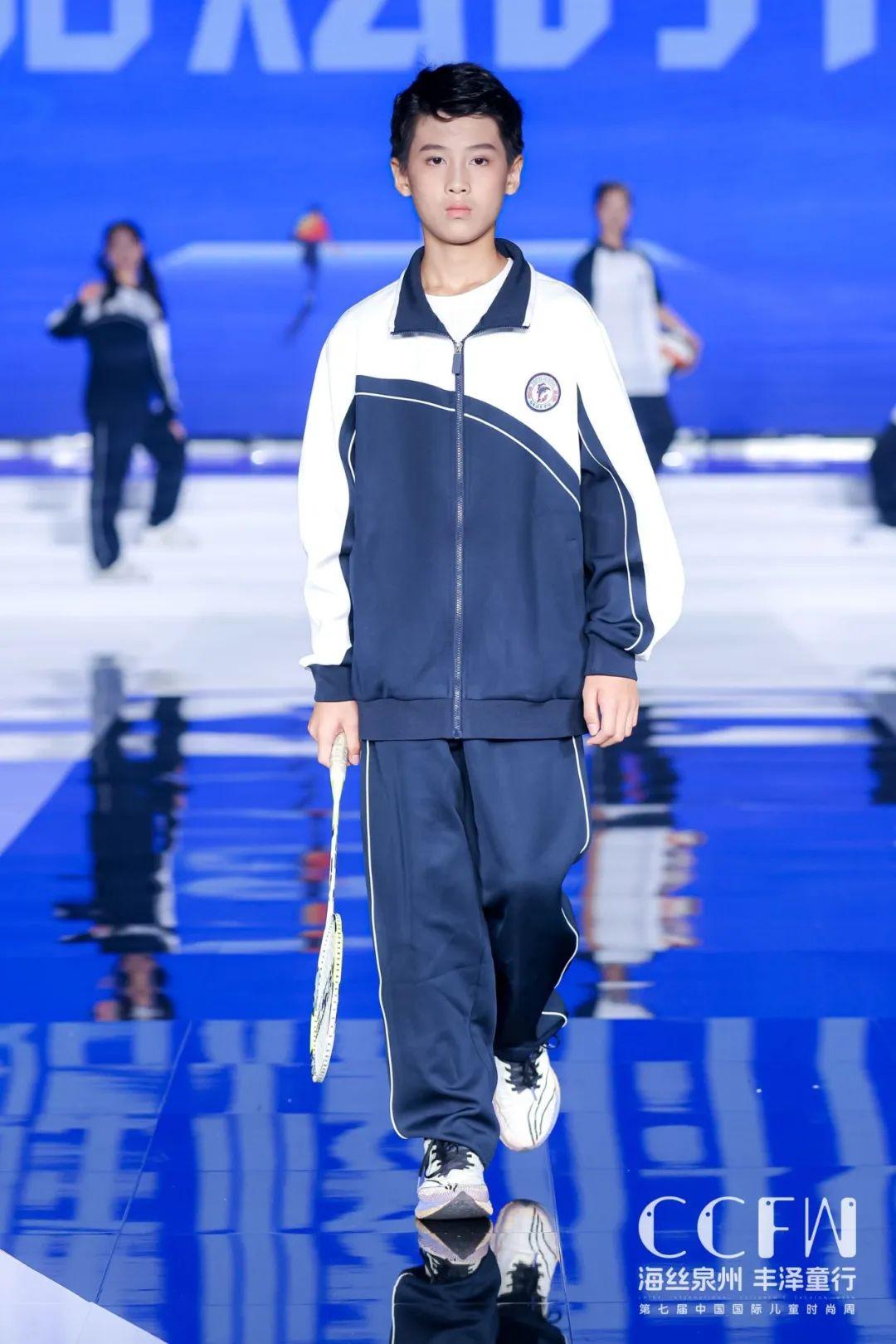 幼儿时装秀服装_儿童时尚服装秀_时装秀幼儿