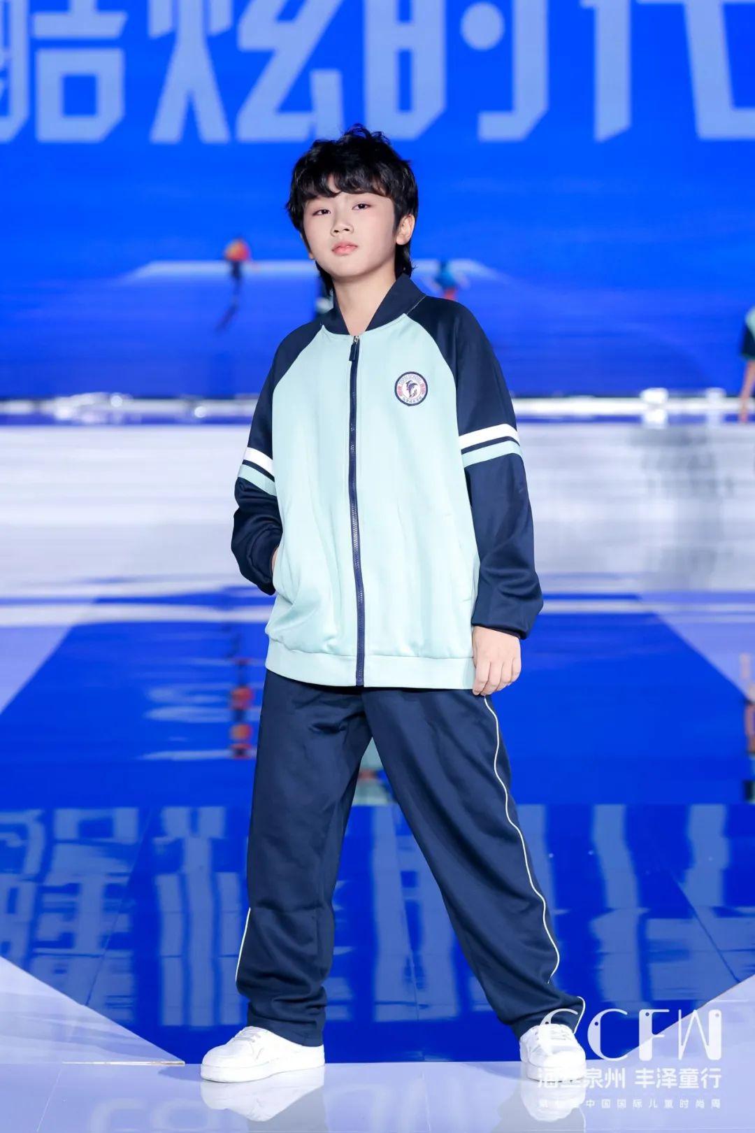 儿童时尚服装秀_幼儿时装秀服装_时装秀幼儿