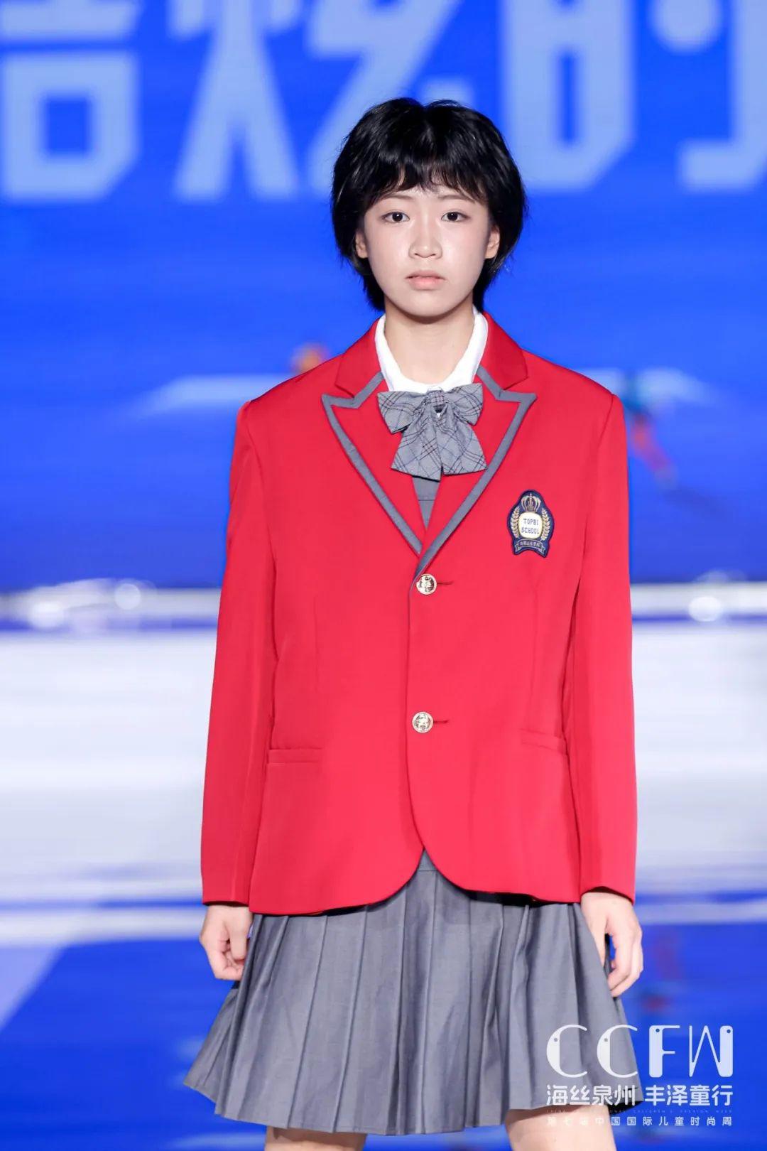儿童时尚服装秀_时装秀幼儿_幼儿时装秀服装