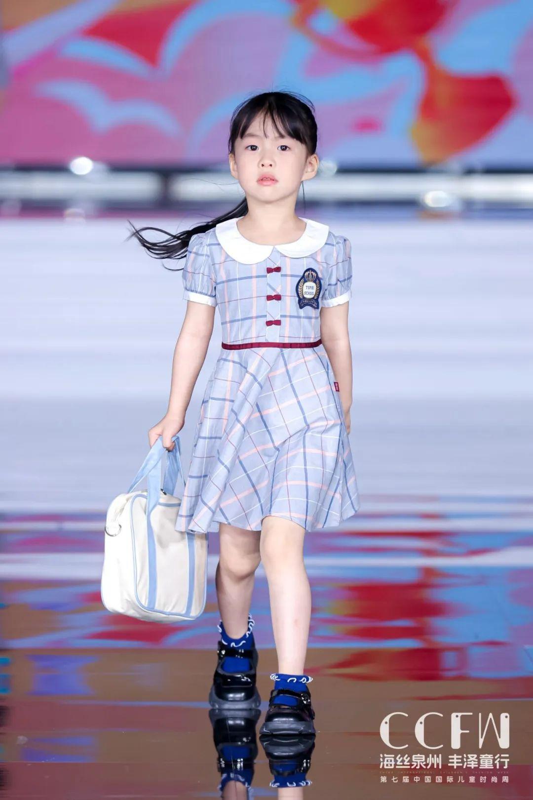 时装秀幼儿_儿童时尚服装秀_幼儿时装秀服装