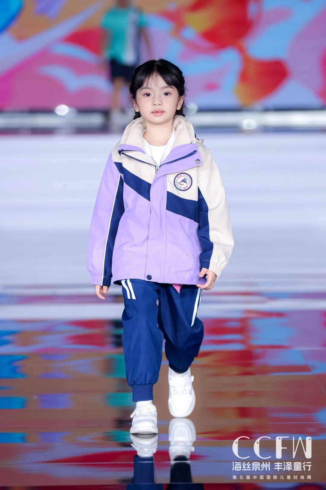 儿童时尚服装秀_幼儿时装秀服装_时装秀幼儿