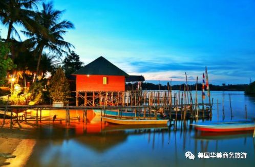 帕劳群岛地图上的位置_帕劳群岛旅游攻略_帕劳群岛图片欣赏