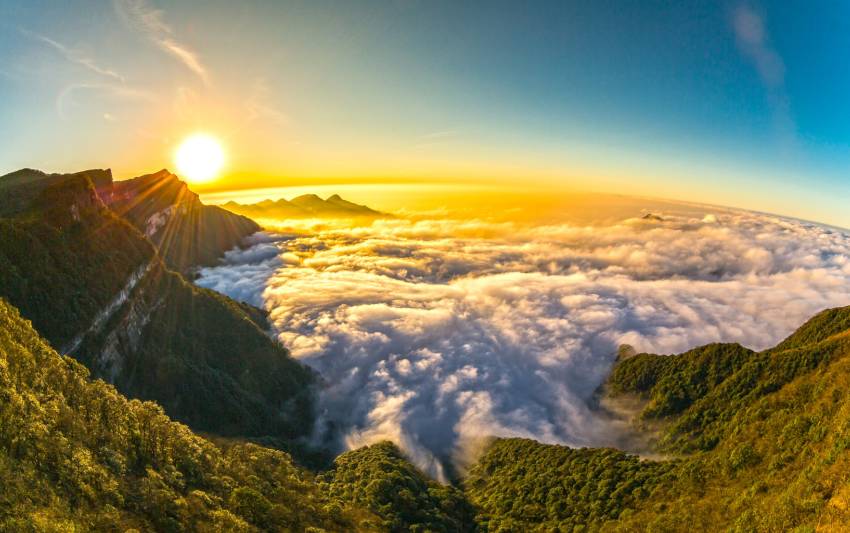 重庆金佛山避暑游_重庆金佛山旅游攻略_重庆金佛山的佛