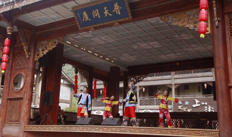 重庆金佛山避暑游_重庆金佛山旅游攻略_重庆金佛山的佛