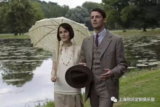 西装单粒扣系不系_西装一粒扣子的正确扣法_单粒扣西装时尚搭配