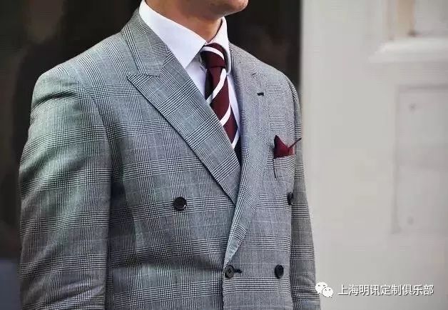 单粒扣西装时尚搭配_西装单粒扣系不系_西装一粒扣子的正确扣法