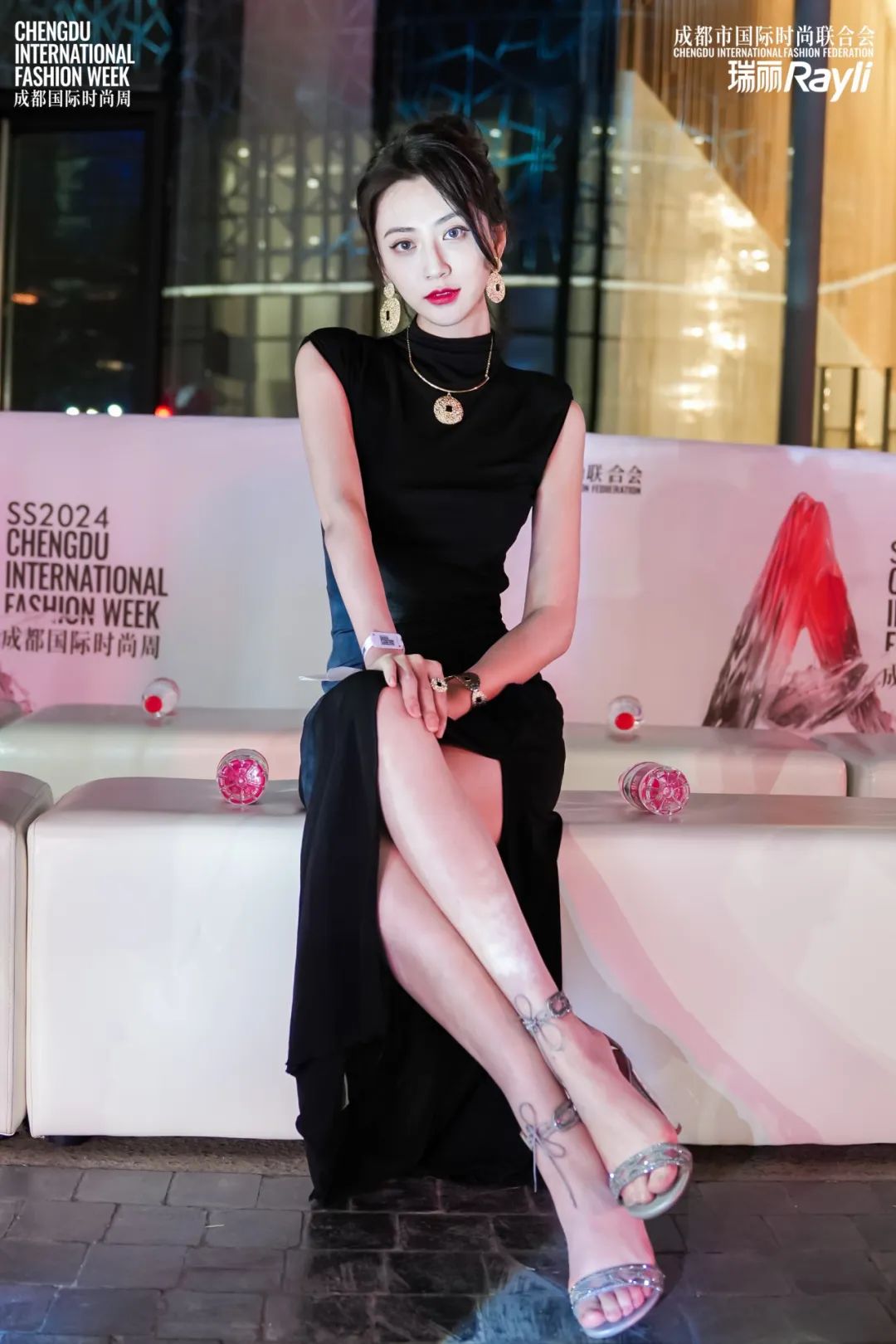 瑞丽时装杂志_瑞丽时尚论坛_瑞丽时装杂志图片大全