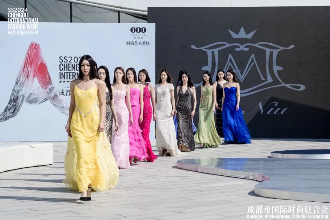 瑞丽时装杂志_瑞丽时尚论坛_瑞丽时装杂志图片大全