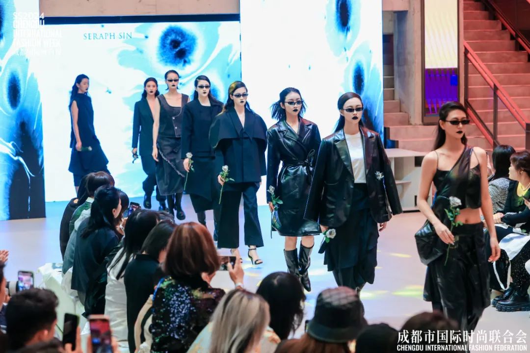 瑞丽时装杂志图片大全_瑞丽时尚论坛_瑞丽时装杂志