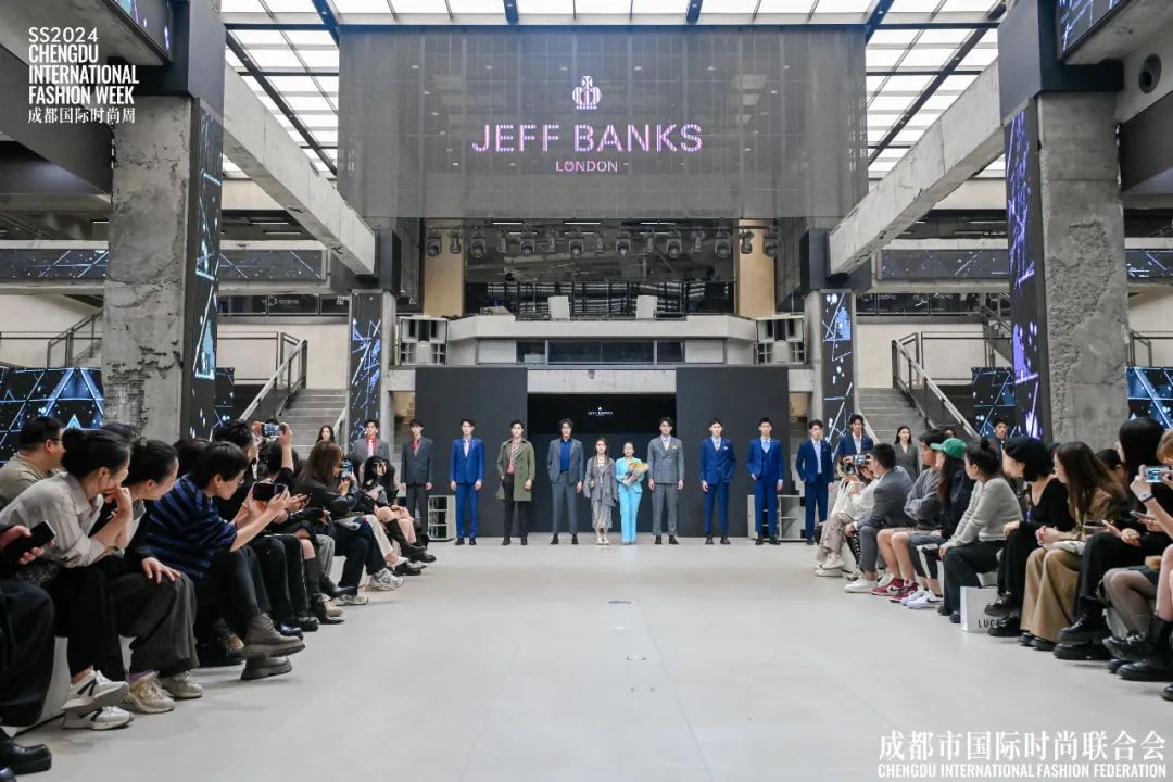 瑞丽时装杂志_瑞丽时尚论坛_瑞丽时装杂志图片大全