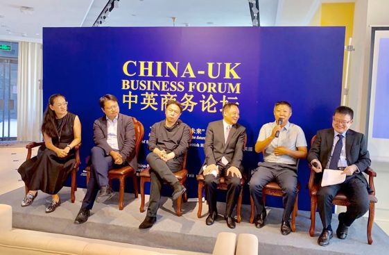 瑞丽时装杂志图片大全_瑞丽时尚论坛_瑞丽时装秀
