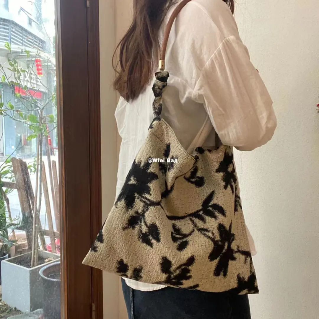 印花女双肩背包_印花系列肩背包_包包印花时尚单肩女包