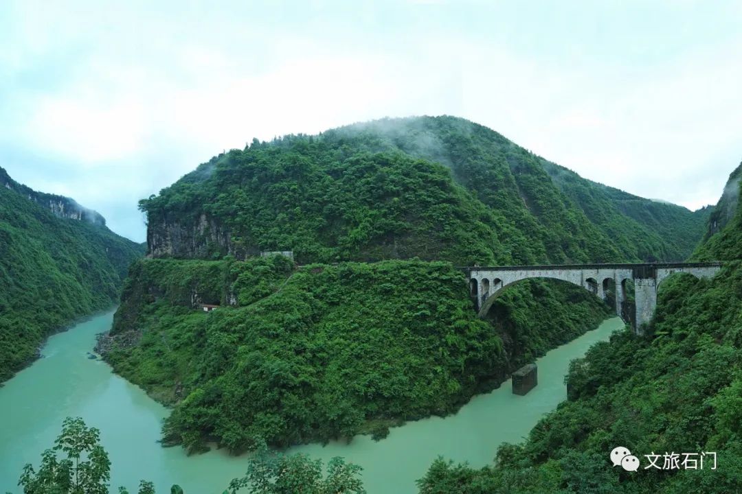 壶瓶山顶_壶瓶山旅游攻略_壶瓶山避暑