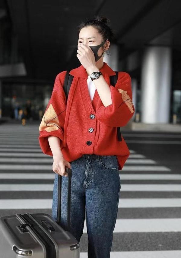 搭配衣服图片女装2020_开衫的时尚搭配图片_搭配时尚图片开衫男