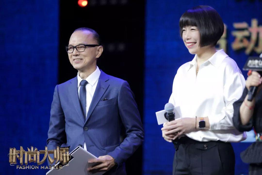 潮流万花服饰_潮流服饰时尚触手可及_潮流时装设计少男服饰造型