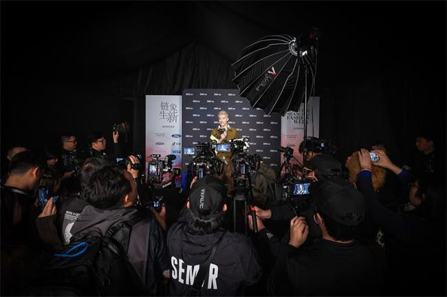 潮流服饰时尚触手可及_潮流指标服饰_中国女星服饰的特点与潮流论文