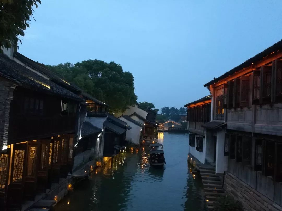 乌镇里住宿多少钱_乌镇旅游攻略住宿推荐_乌镇旅游住宿类型