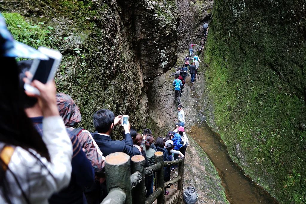 皖西大裂谷旅游攻略_皖西大裂谷现场门票多少钱_皖西大裂谷一天能玩完吗