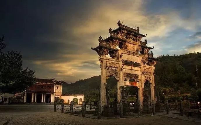 皖西大裂谷游玩时长_皖西大裂谷现场门票多少钱_皖西大裂谷旅游攻略