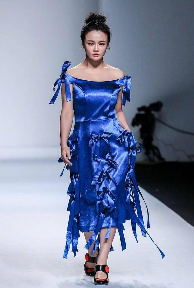 时尚中国礼服内衣秀-礼服内衣穿法(图7) 礼服内衣穿法_时尚中国礼服内衣秀_礼服时装秀2020