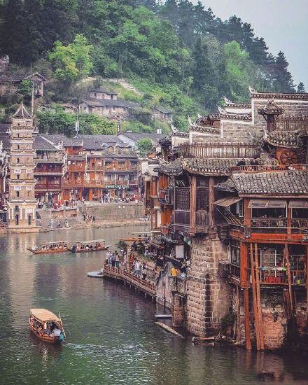 湖南凤凰旅游景点有哪些景点_湖南凤凰城旅游攻略_湖南凤凰旅游区在哪里