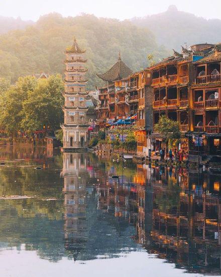 湖南凤凰旅游区在哪里_湖南凤凰旅游景点有哪些景点_湖南凤凰城旅游攻略
