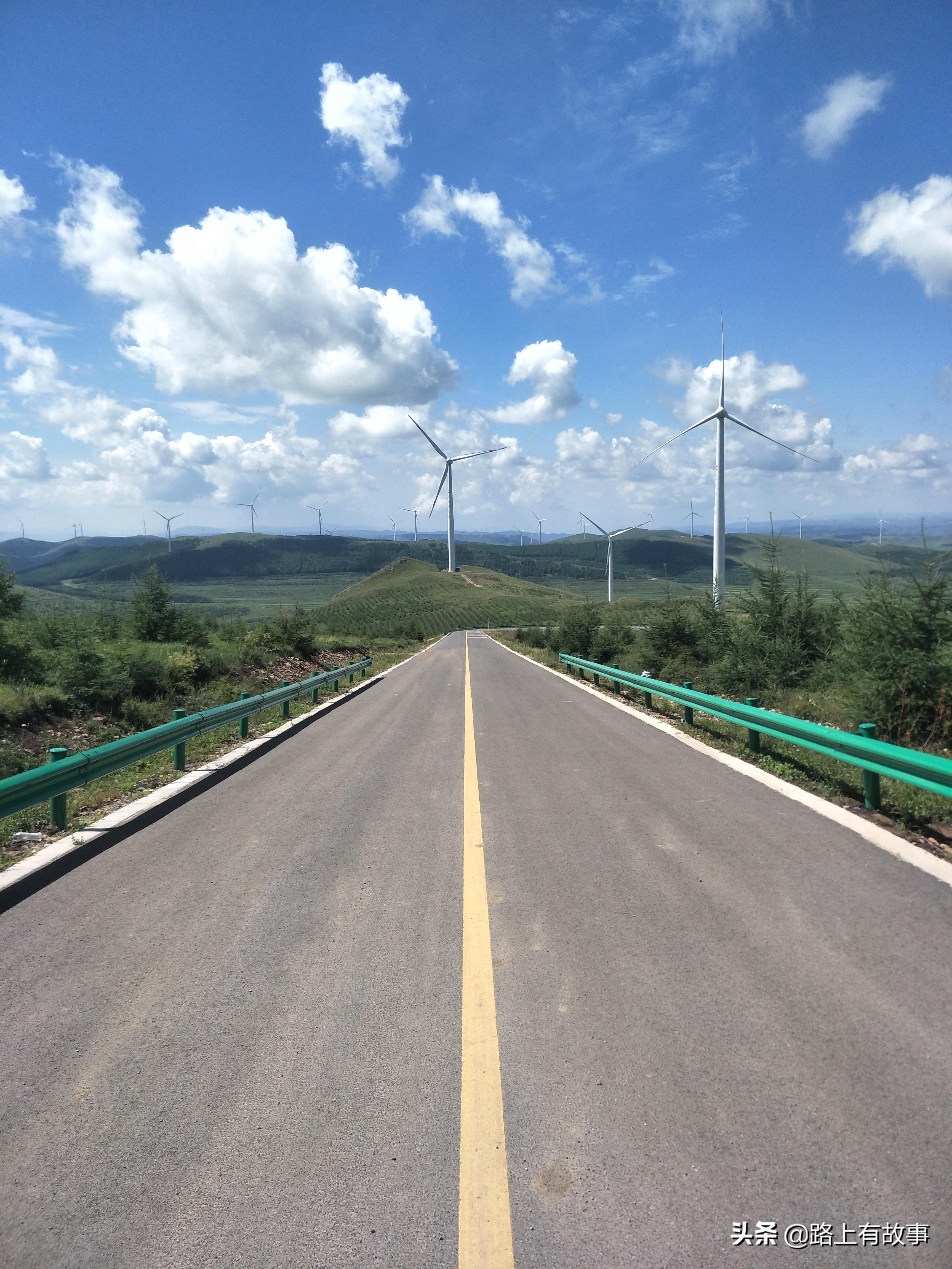 乌兰布统草原旅游攻略_乌兰布统大草原旅游多少钱_乌兰布统大草原有什么好玩的