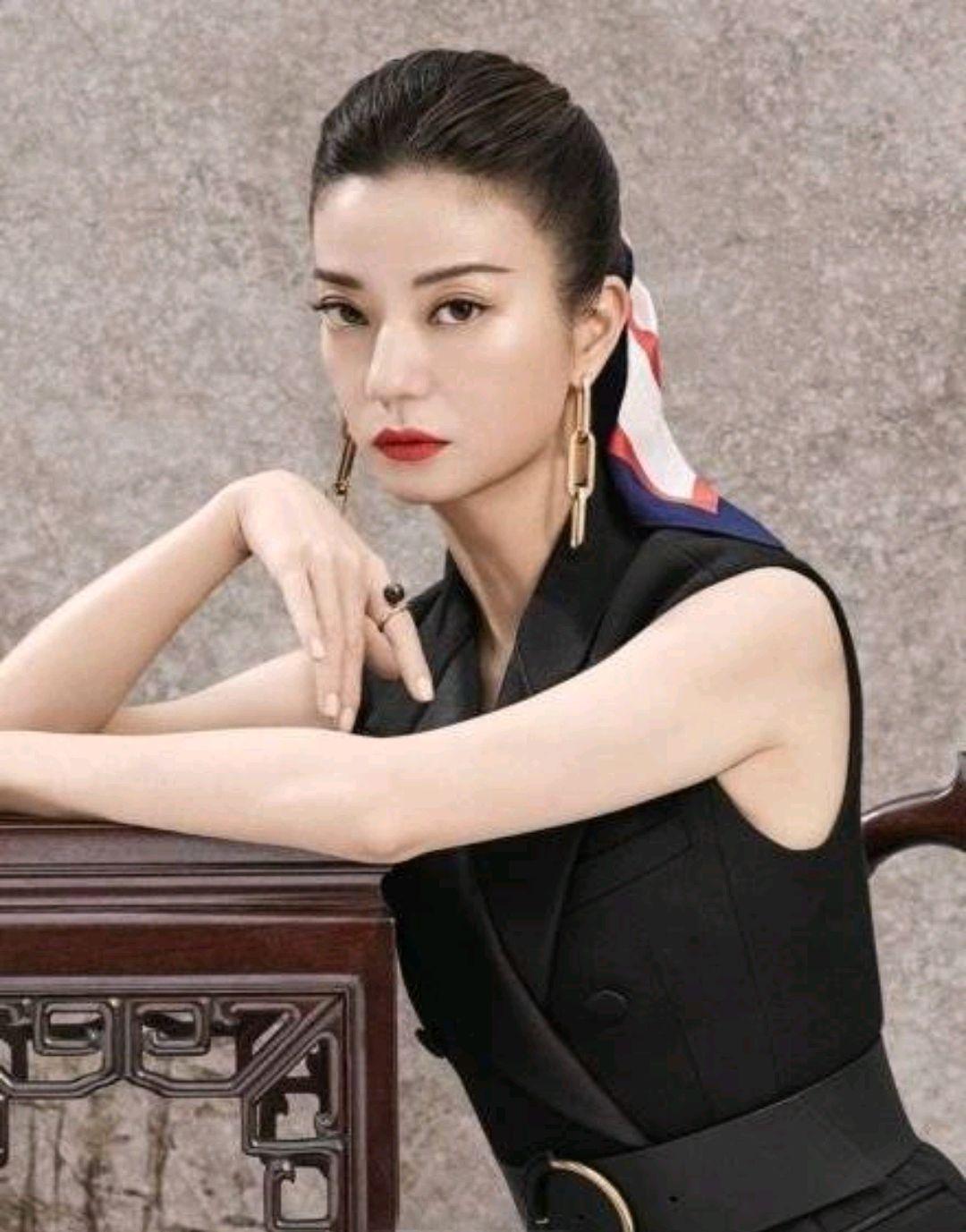 赵薇时尚穿衣打扮_赵薇穿搭_打扮赵薇穿衣时尚图片