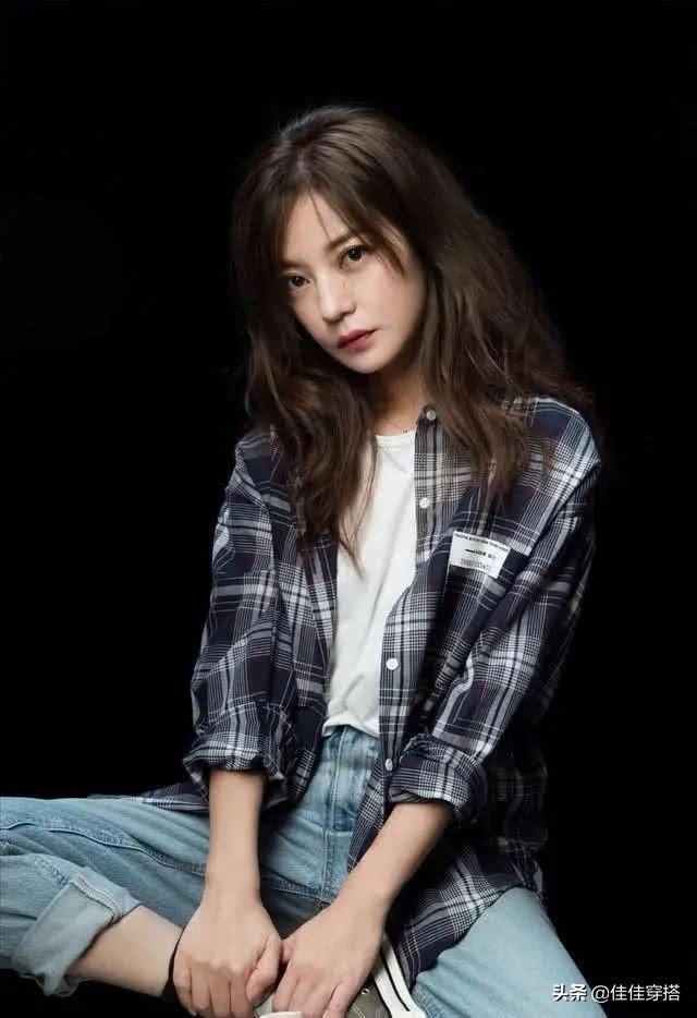 赵薇穿衣服_赵薇时尚穿衣打扮_赵薇穿着打扮