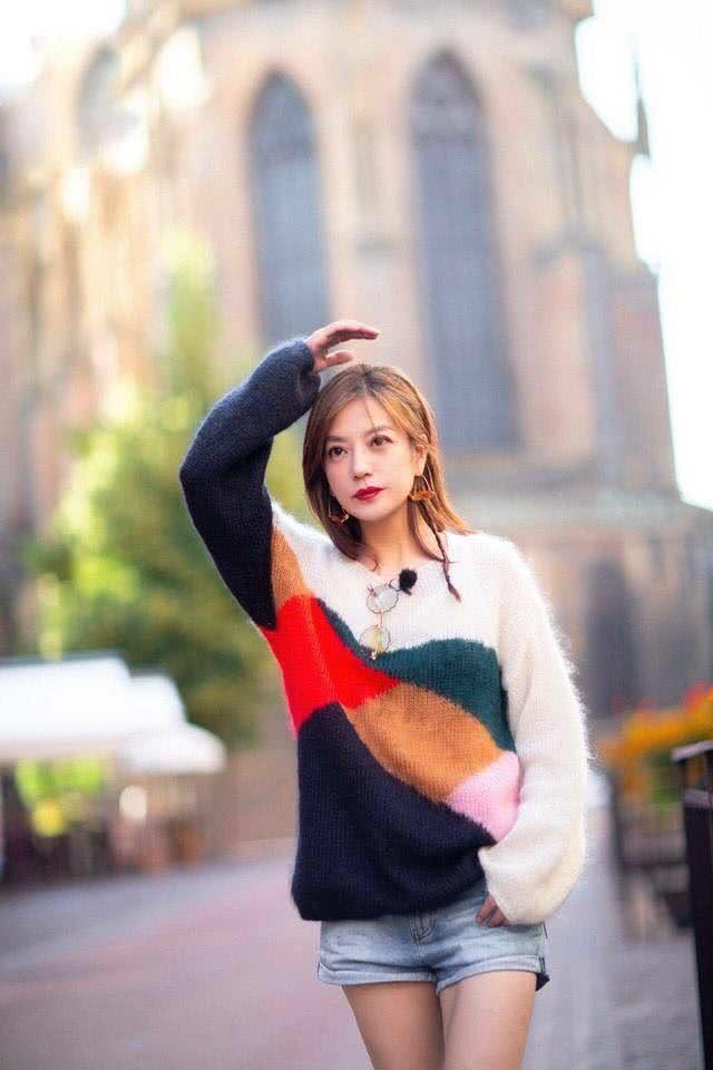 赵薇时尚穿衣打扮-赵薇穿搭(图4) 赵薇穿衣服_赵薇穿搭_赵薇时尚穿衣打扮