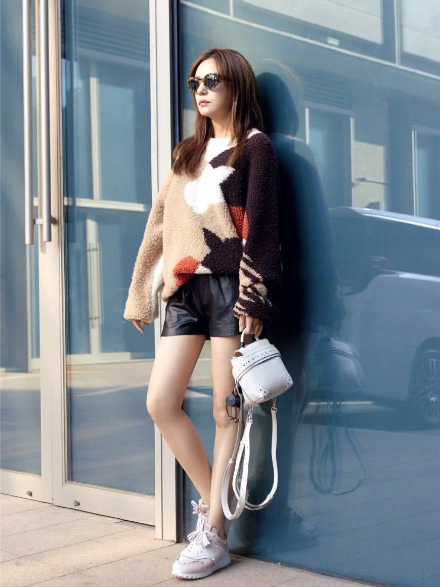 赵薇时尚穿衣打扮-赵薇穿搭(图8) 赵薇时尚穿衣打扮_赵薇穿衣服_赵薇穿搭