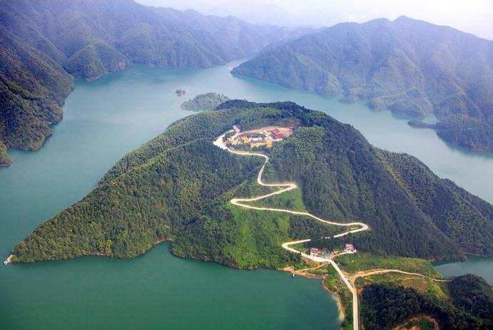 安徽渔梁坝旅游攻略_新安江渔梁坝_徽州渔梁坝