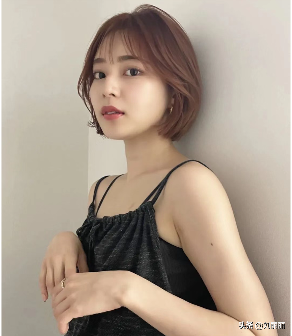 女生时尚短发图片_短发时尚女生图片大全_短发时尚女孩图片头像