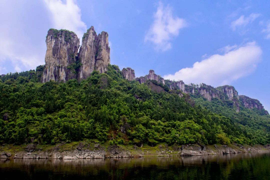 恩施坪坝营视频_恩施坪坝营旅游攻略_湖北恩施坪坝营景区概况