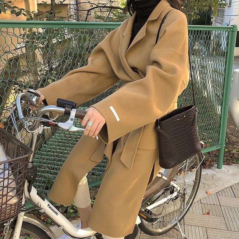 短皮草外套怎么搭配好看_短款皮草外套搭配什么裤子_时尚皮草外套短款