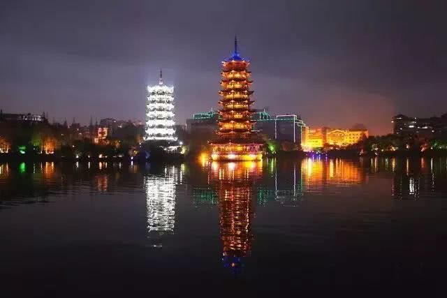 漓江景区旅游攻略_漓江涠洲岛旅游攻略_漓江小岛