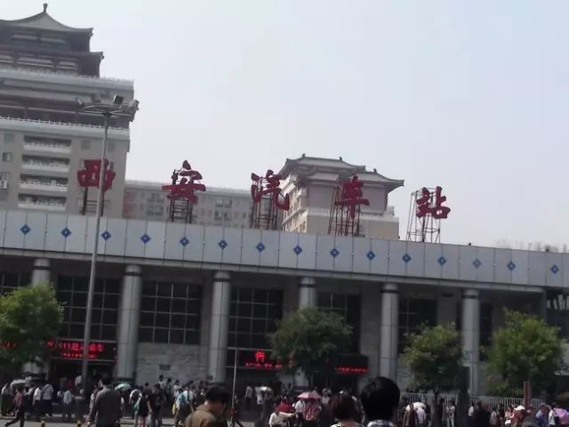 高冠瀑布旅游攻略_瀑布门票多少钱_高冠瀑布旁边的山