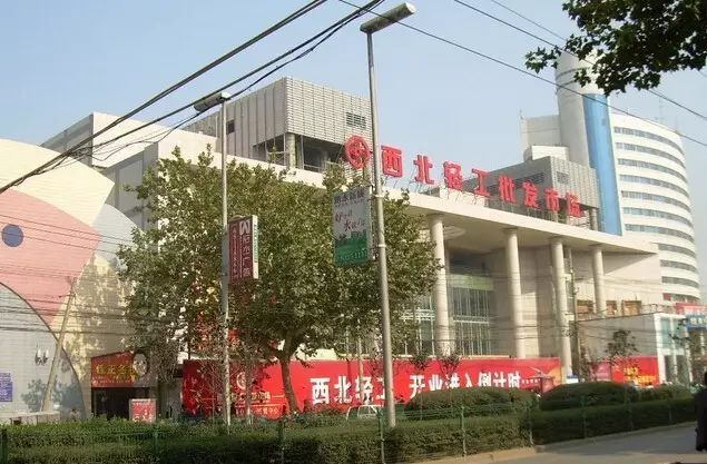瀑布门票多少钱_高冠瀑布旁边的山_高冠瀑布旅游攻略