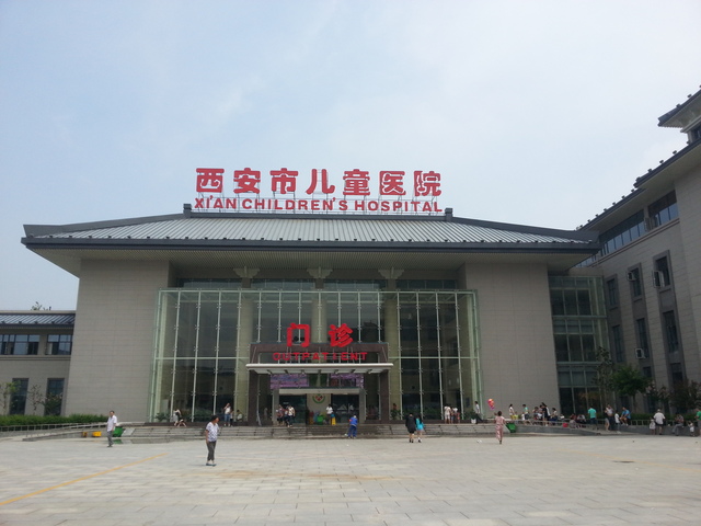 高冠瀑布旁边的山_高冠瀑布旅游攻略_瀑布门票多少钱