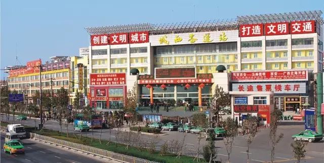 瀑布门票多少钱_高冠瀑布旁边的山_高冠瀑布旅游攻略