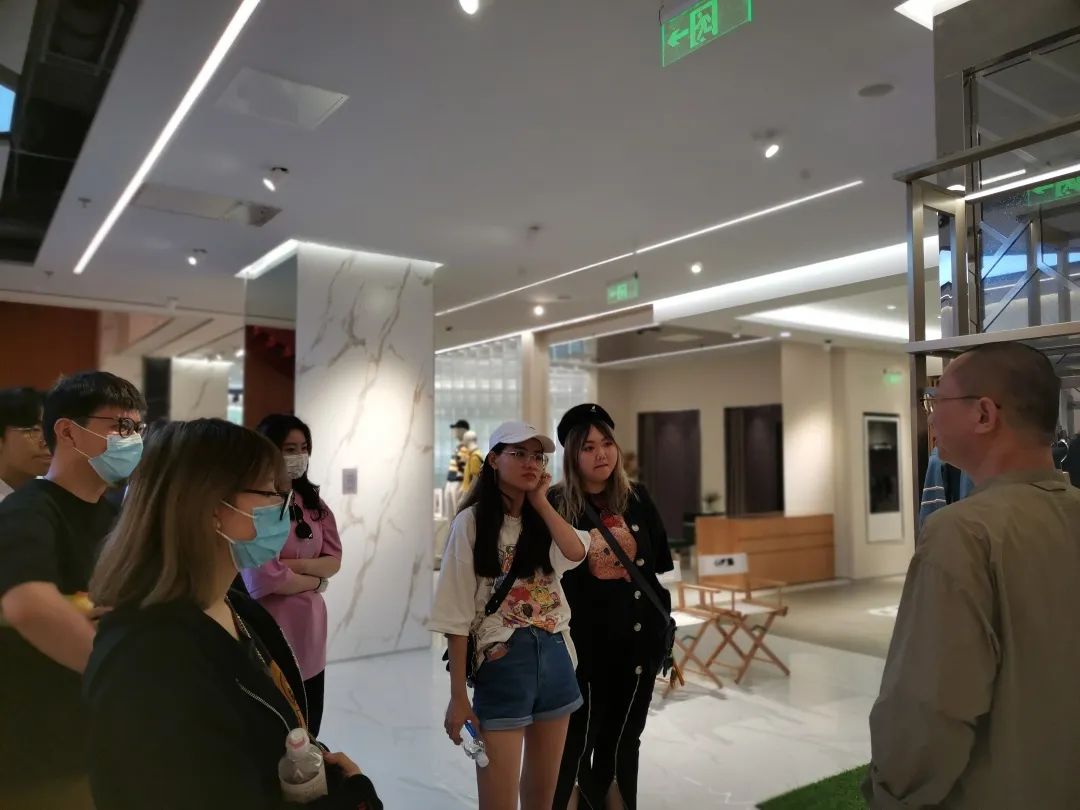 陈列搭配技巧方法男装_时尚男装陈列图片_陈列男装时尚图片素材