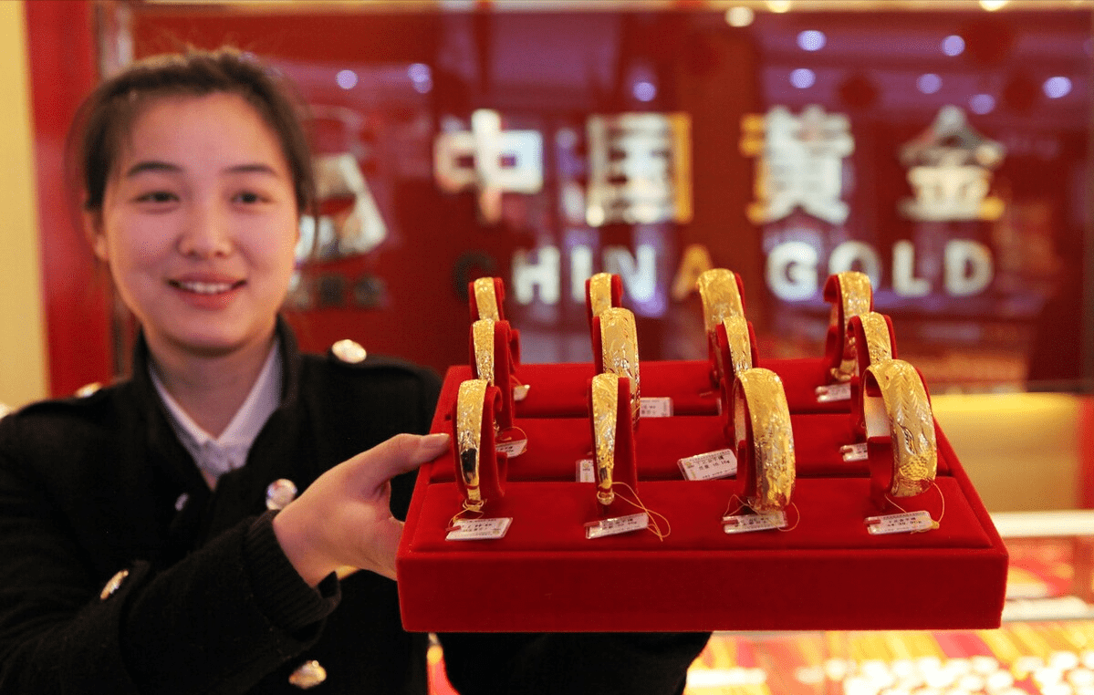 女士饰品店_女生饰品店比较有名的_时尚女生饰品连锁店