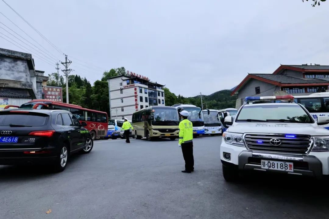 恩施屏山景区介绍_攻略恩施旅游屏山路线图_恩施屏山旅游攻略