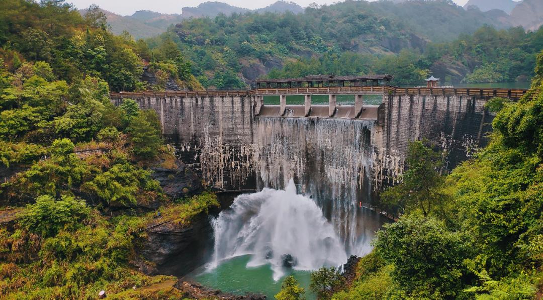 龙岩的山_龙岩冠豸山旅游攻略_龙岩山国家森林公园