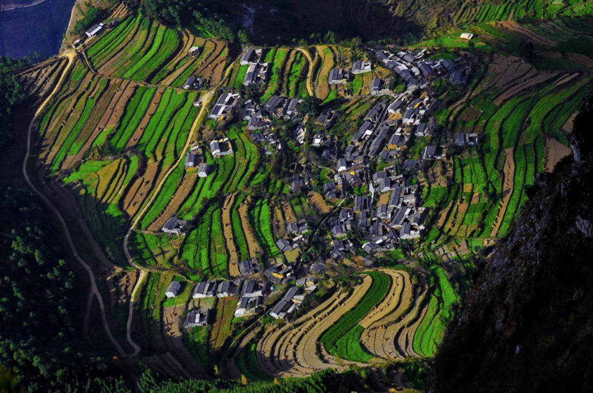 云南东川红土地景区_云南东川红土地旅游攻略_云南东川红土图片