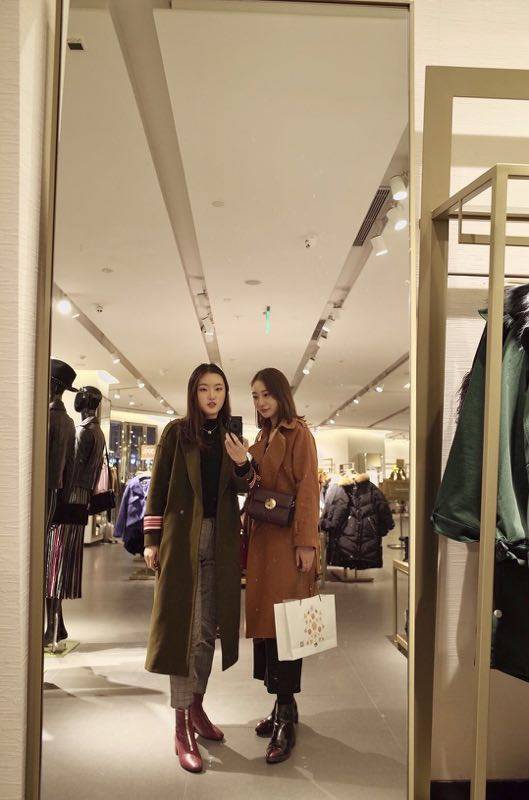 搭配时尚冬装的女装_冬季时尚搭配_冬装时尚搭配