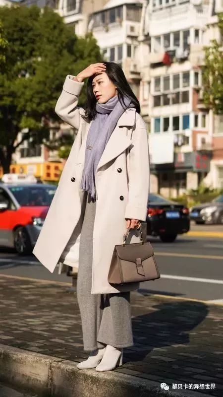 搭配时尚冬装的女装_冬装时尚搭配_冬季时尚搭配